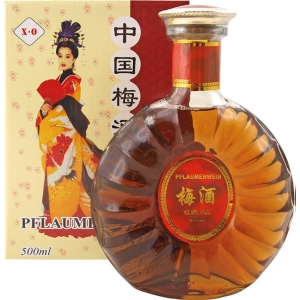 Švestkové víno Kaiserpalast 10,5 % 12 x 500 ml v dárkové krabici Švestkové víno Kaiserpalast 10,5 % 12 x 500 ml v dárkové krabici